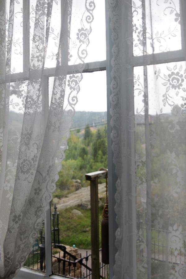 Skye Cottage Bed & Breakfast Central  City Exterior photo