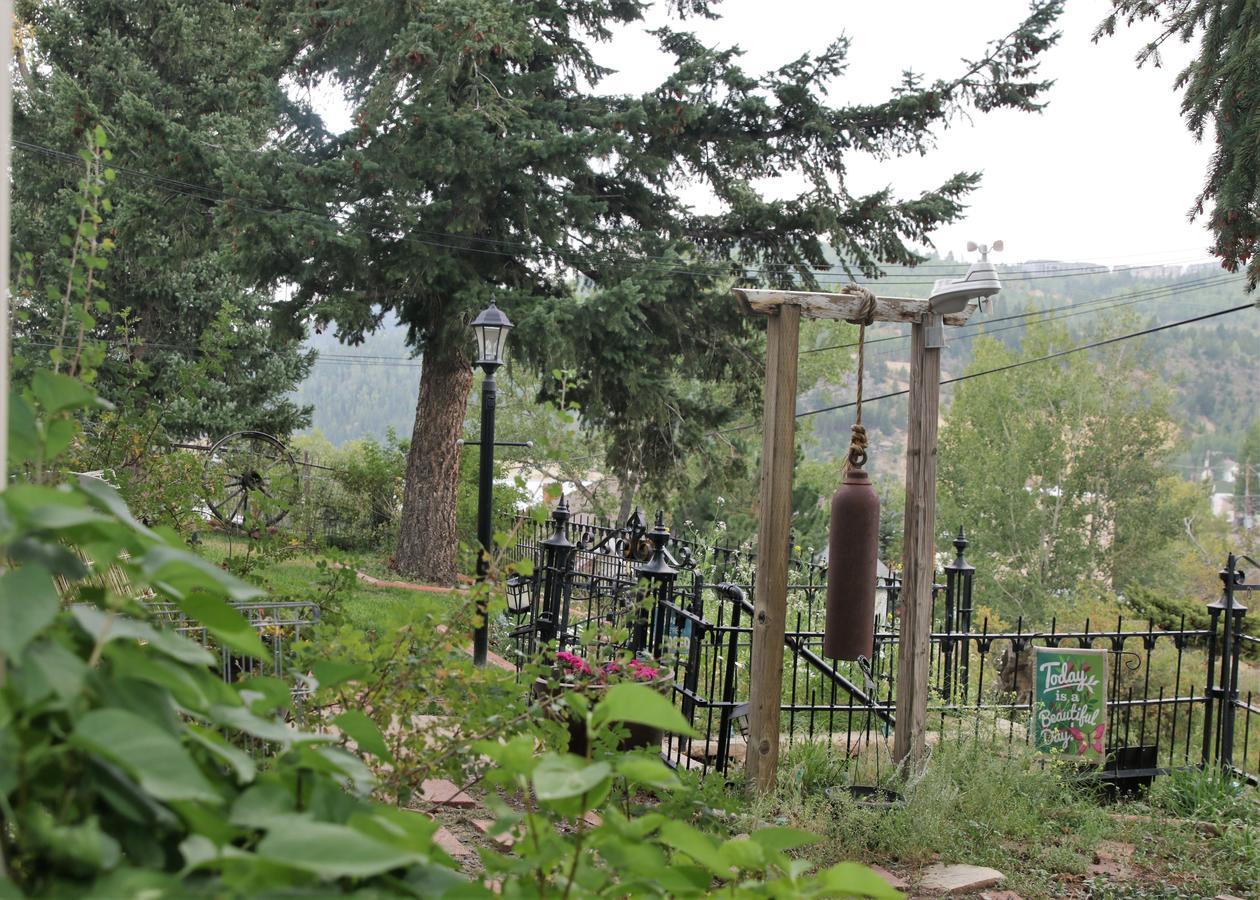 Skye Cottage Bed & Breakfast Central  City Exterior photo