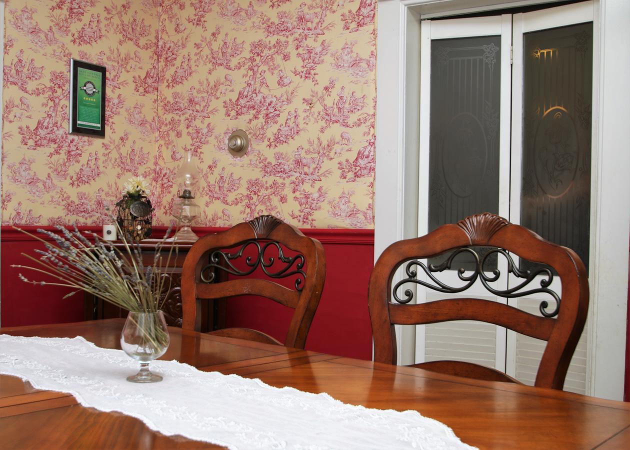 Skye Cottage Bed & Breakfast Central  City Exterior photo